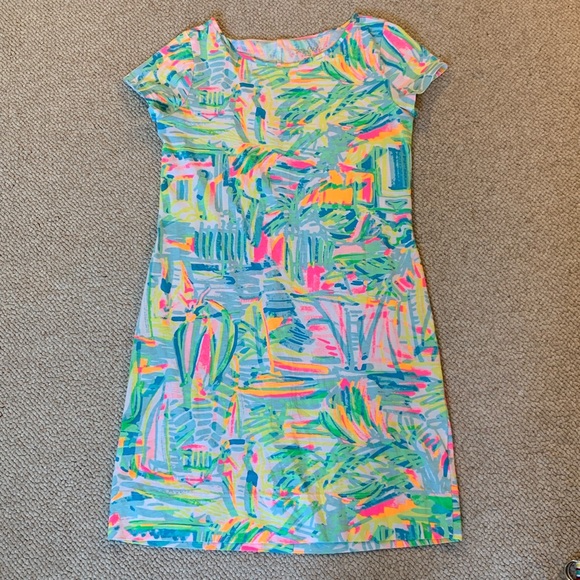Lilly Pulitzer Dresses & Skirts - Lilly Pulitzer T-Shirt Dress
